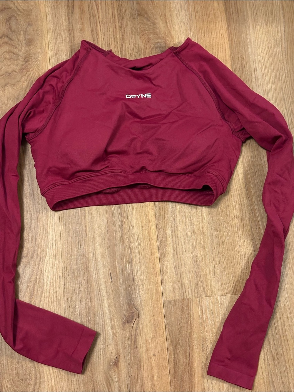 DEFYNE Women's Long Sleeve Crop Top - Raspberry